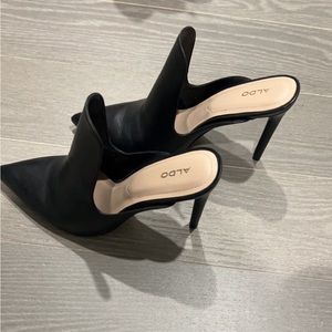 Aldo Black Pointed-Toe Mule Heels – Size 8.5